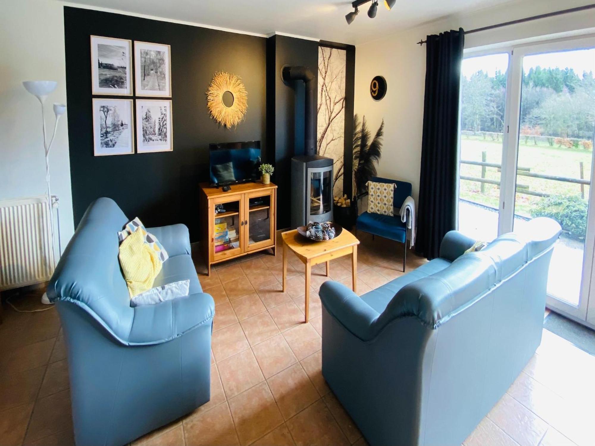 Picture Perfect Holiday Home In Sourbrodt With Garden Bbq エクステリア 写真