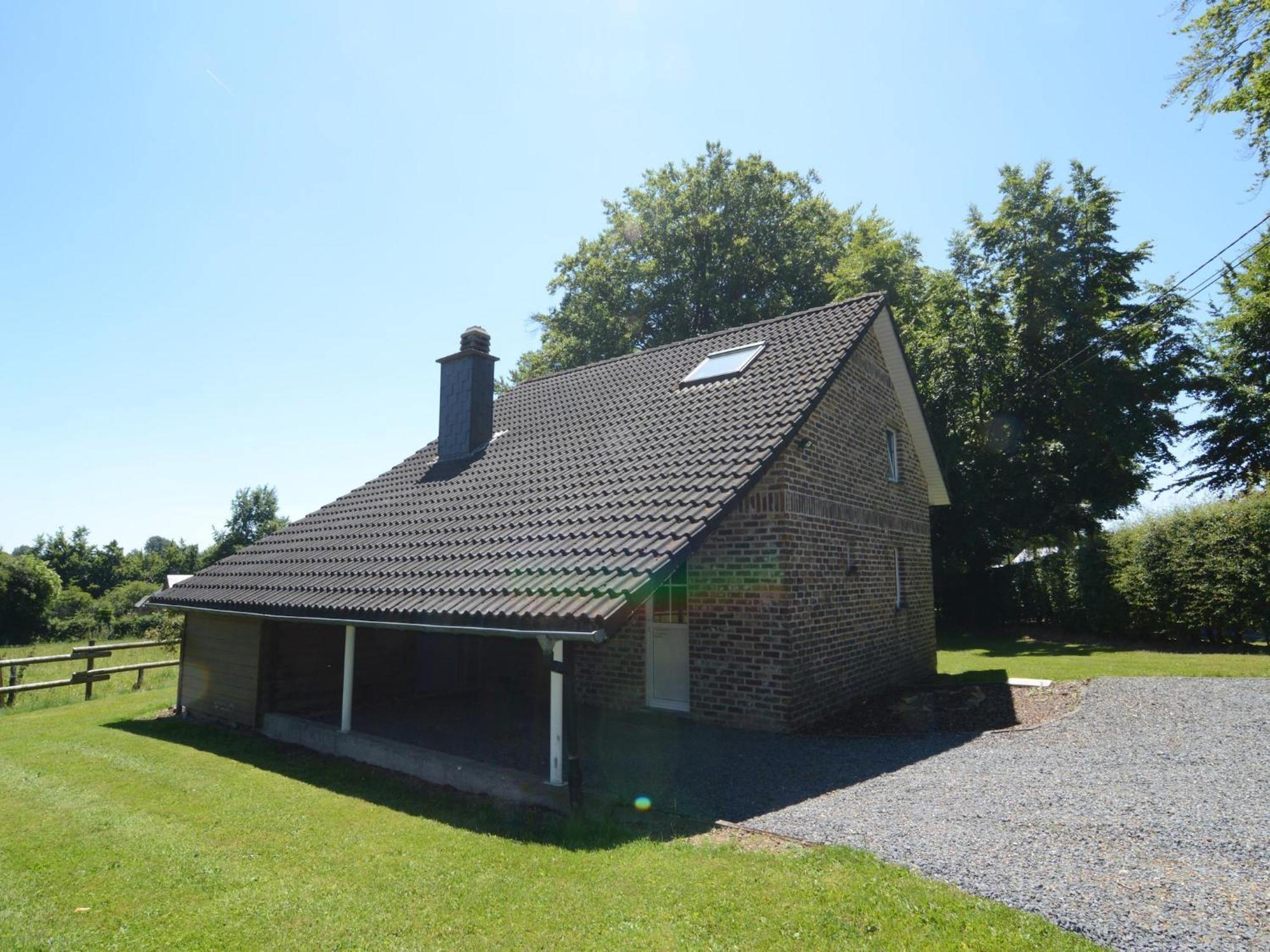 Picture Perfect Holiday Home In Sourbrodt With Garden Bbq エクステリア 写真